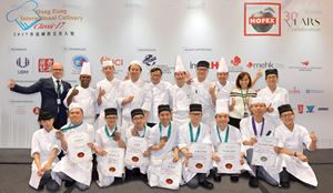 会展管理公司的年轻厨师团队出战「2017香港国际美食大奖」，在西式烹调比赛的专业及学徒组别中共获一银六铜的佳绩。