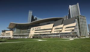 瀋陽新世界博覽館開幕，由新創建集團的附屬公司瀋陽新世界博覽館管理有限公司負責管理。